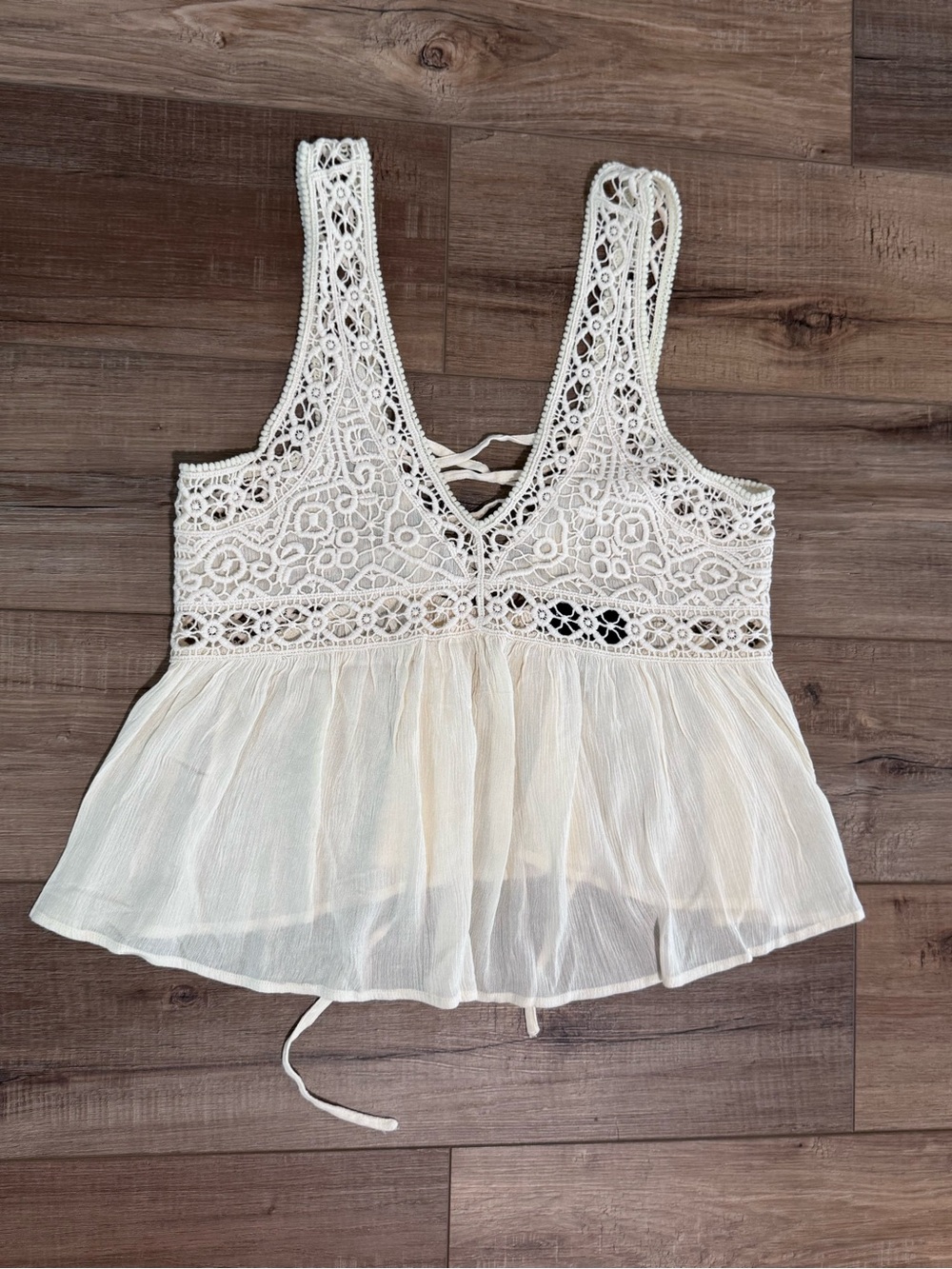 Lace Trim V-Neck Women's Tank Top in Cream